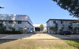 老厂门口 